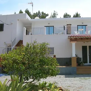 Guest house Pension Las Tres Golondrinas, Es Figueral